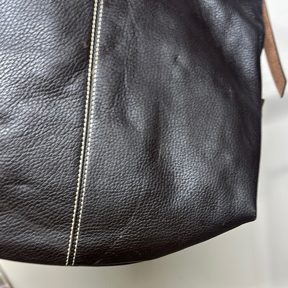 Dooney & Bourke Brown Leather Hobo Bag with Slouchy Design - Picture 14 of 16